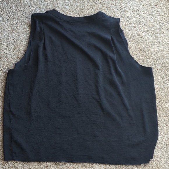CAbi Black Sleeveless Women's Top - Picture 4 of 4